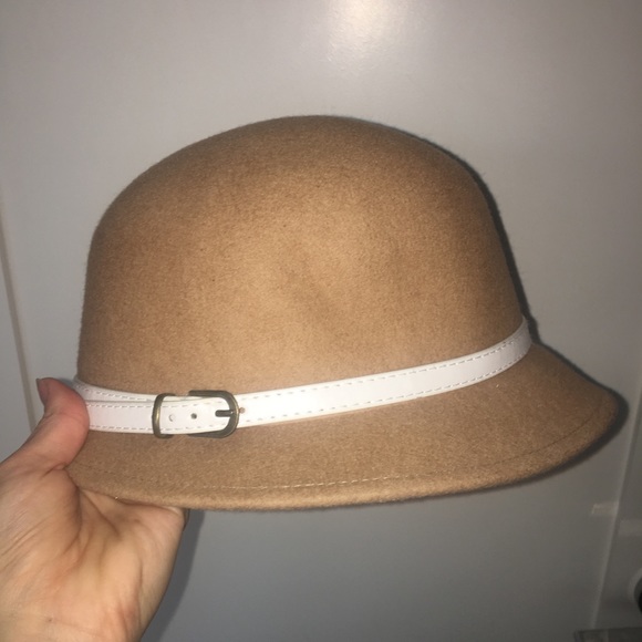 Wool hat - Picture 3 of 3